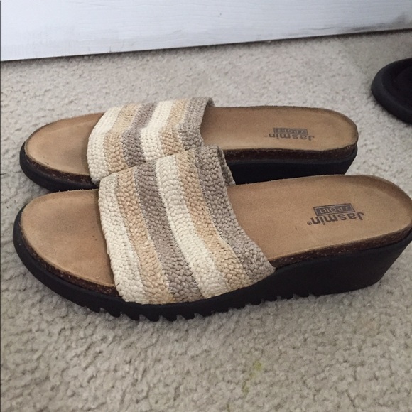 Sandals - Picture 2 of 4